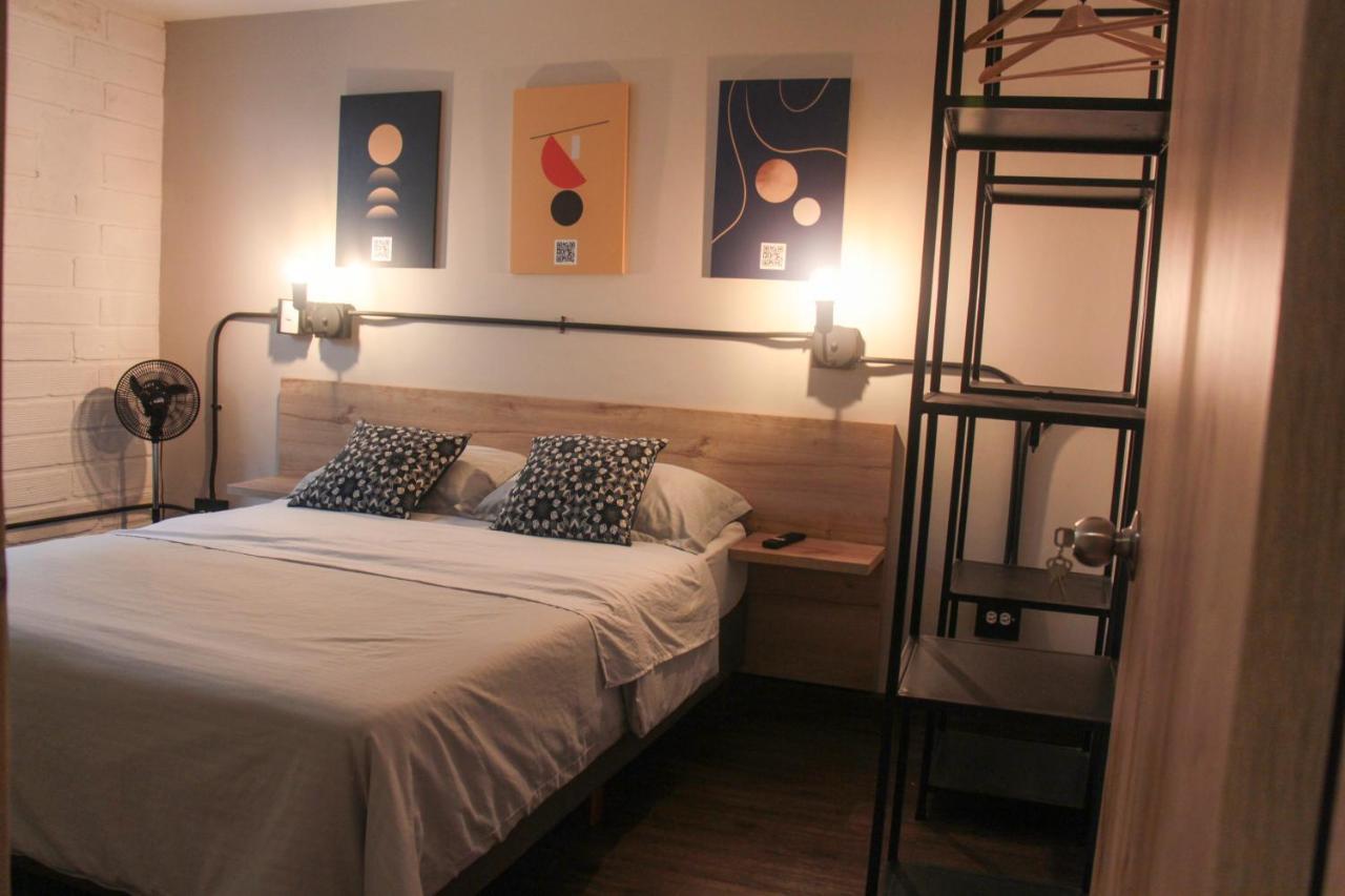 Apartment En El Poblado, Permite Mascota Frn102 By Roots Medellin